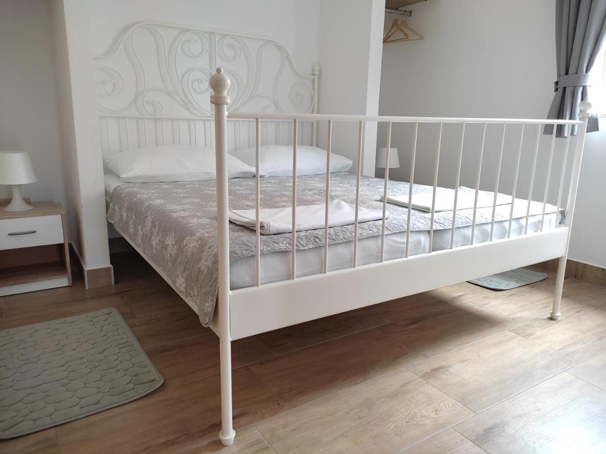 Apartments Chilla *** Lopar Εξωτερικό φωτογραφία